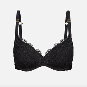 NWOT Lace No-Wire Push-Up